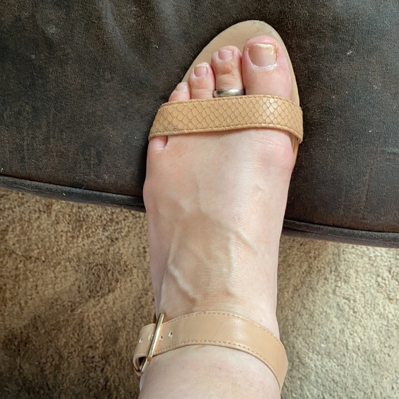 Nine West nude wedge sandals - Picture 16 of 16